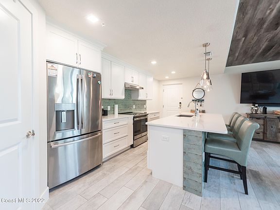 5th image of 6015 Turtle Beach Ln Unit 303
