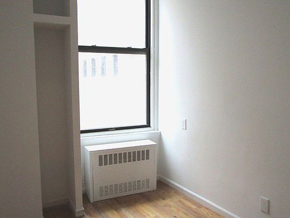 5th image of 11 Maiden Ln APT 9A