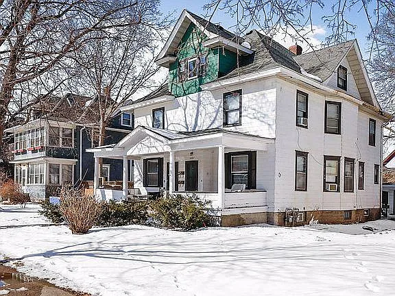 1607 Van Buren Ave — Photo 8