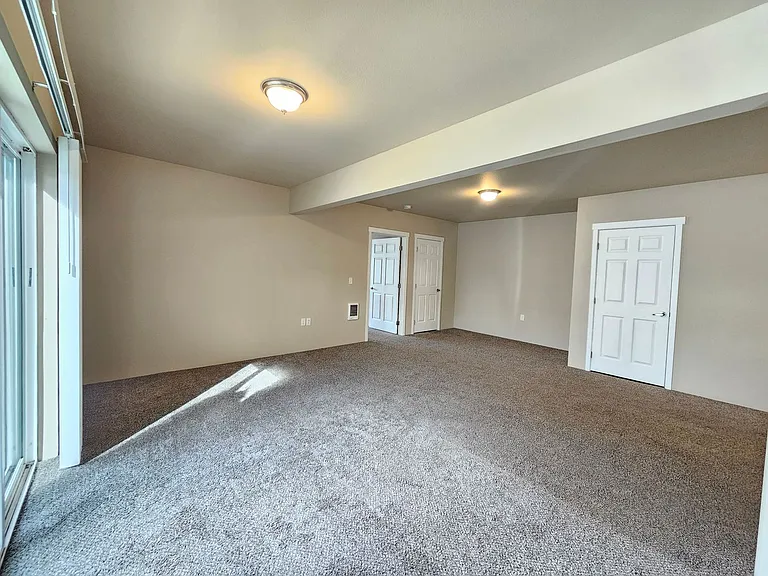 5205-5207 E Upriver Dr — Photo 7