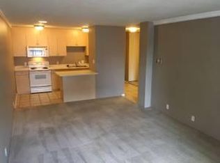 2500 S York St APT 303, Denver, CO 80210