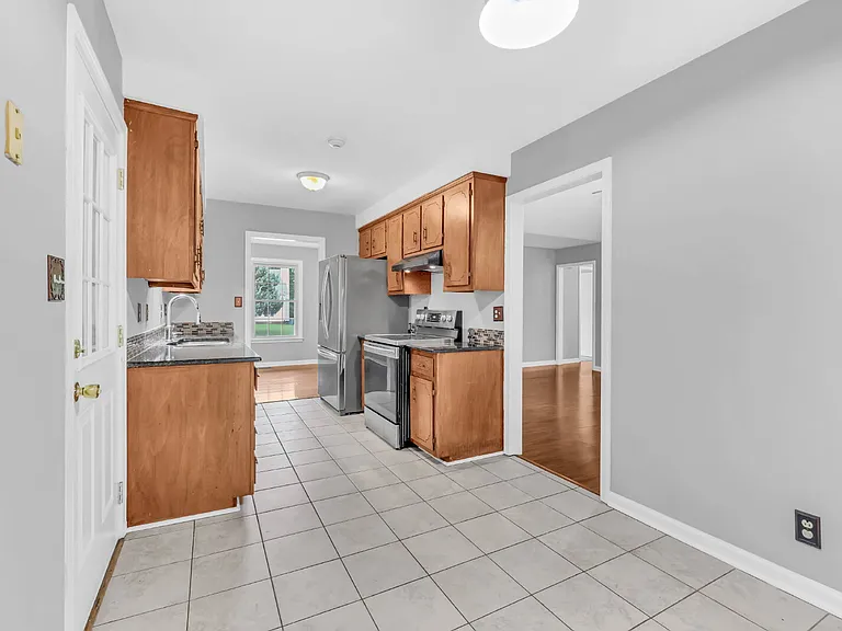 502 Havendale Ct — Photo 14