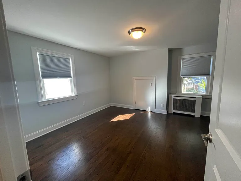 58 Hastings Ave — Photo 17