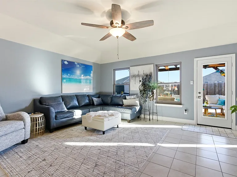 1036 Decker Dr — Photo 8