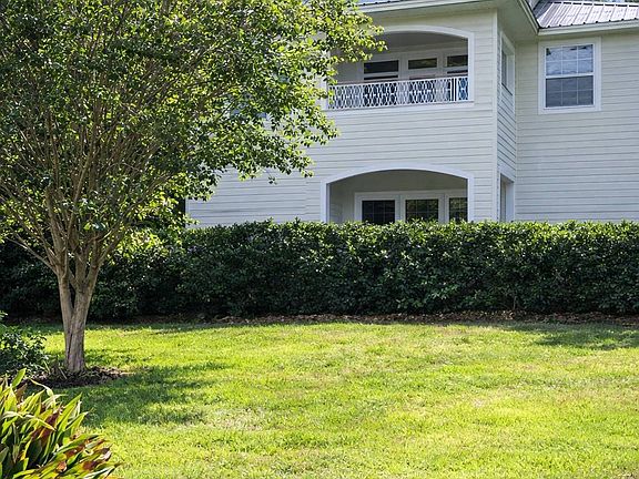 2nd image of 1067 Peg Leg Ln