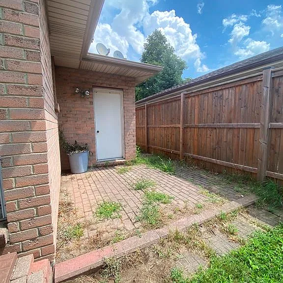 1087 Brookview Cres — Photo 4