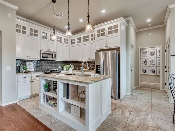 4701 October Dr, Edmond, OK 73034