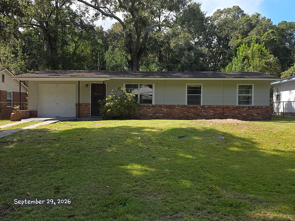 2225 Vicksburg Dr