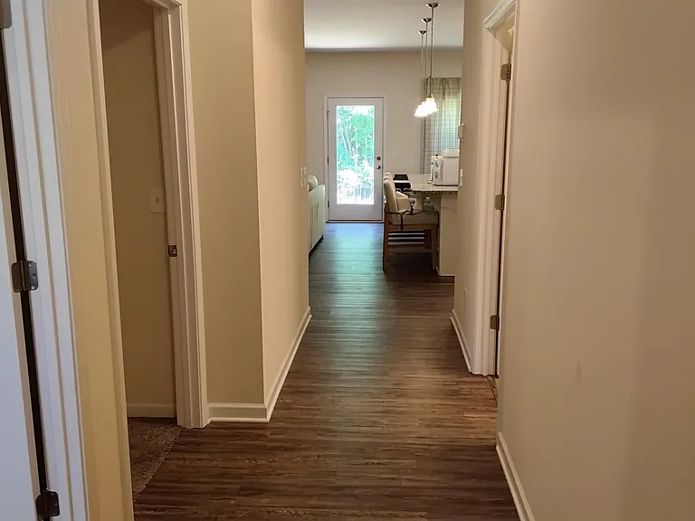 110 Kaitlyn Cir — Photo 9