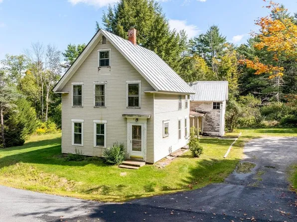 61 Slayton Hill Rd, Lebanon, NH 03766