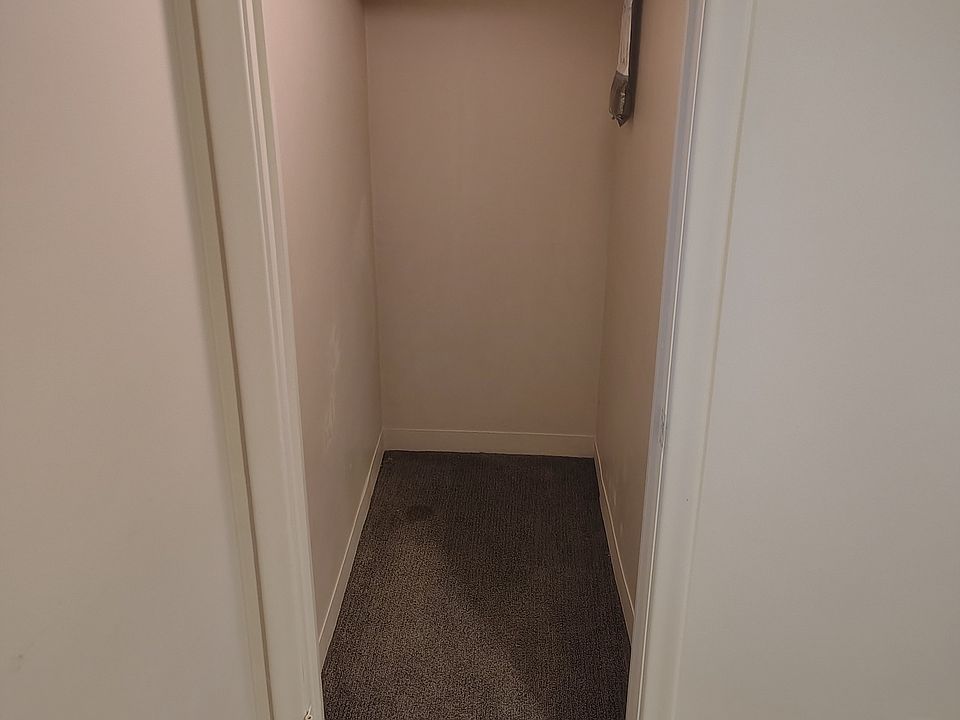 2nd image of 1427 E Federal Way