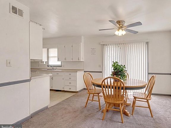 4th image of 1254 Kennedy Ct