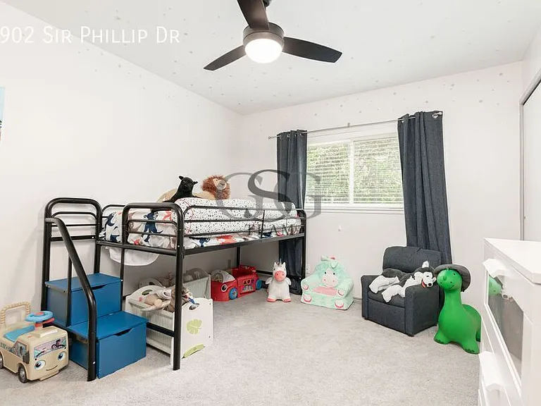 2902 Sir Phillip Dr — Photo 4