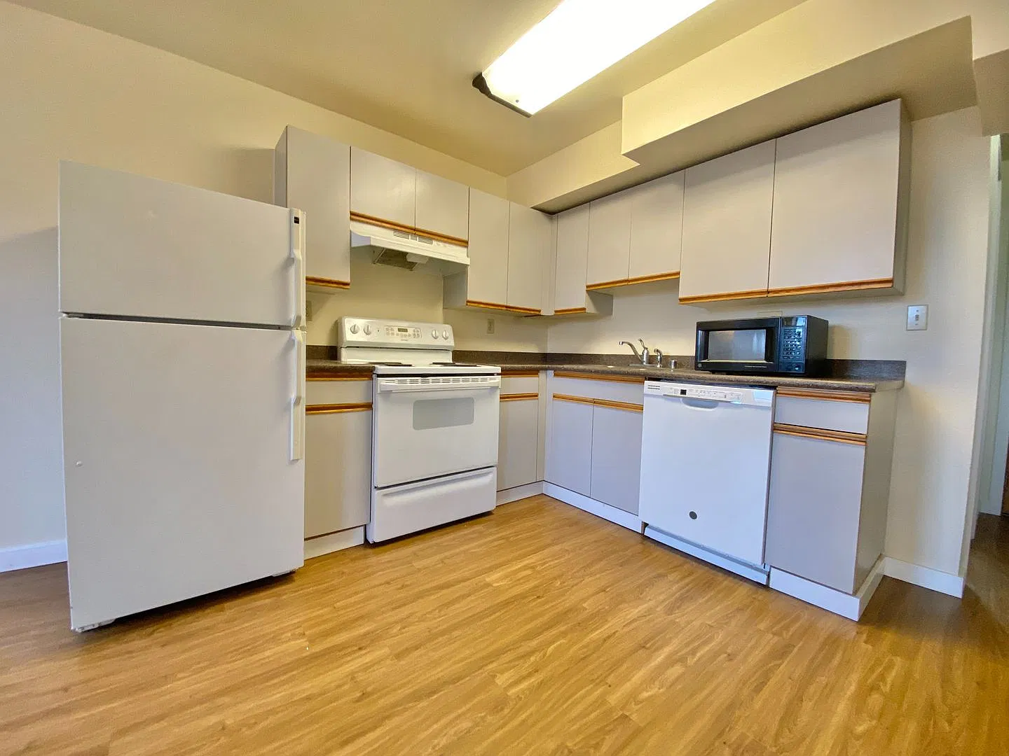 Tuscany Apartments — Photo 4
