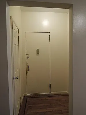 Rented by Lang Realty LLC | media 9