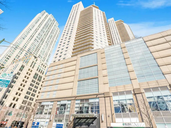 545 N Dearborn St #2709, Chicago, IL 60654