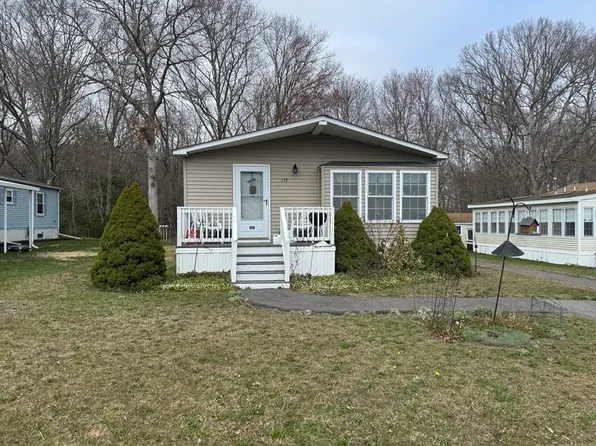 50 Highland Ave #137, Taunton, MA 02780