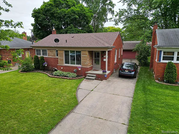 28491 Elmira St, Livonia, MI 48150