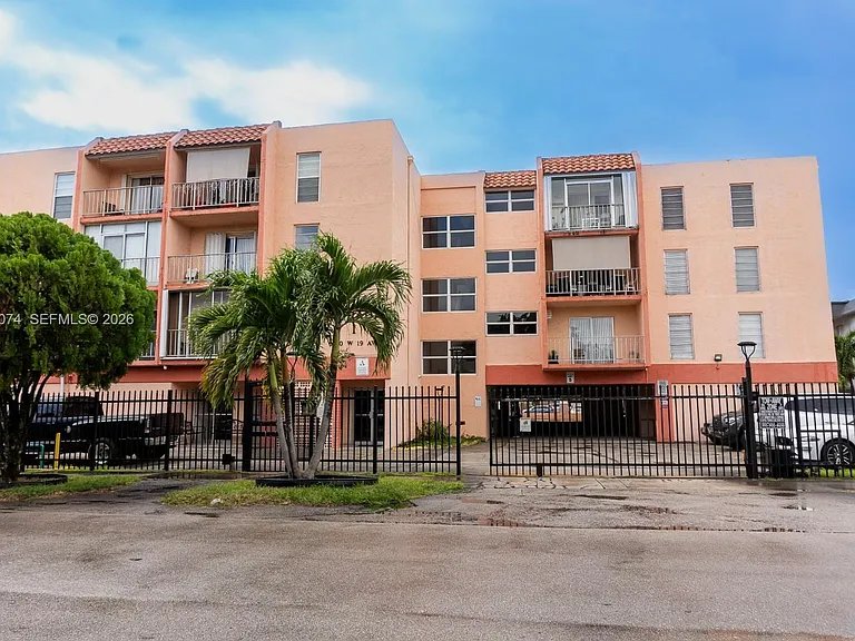 6190 W 19th Ave #201 — Photo 9