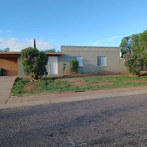 2032 Santa Catalina Dr Photo 1