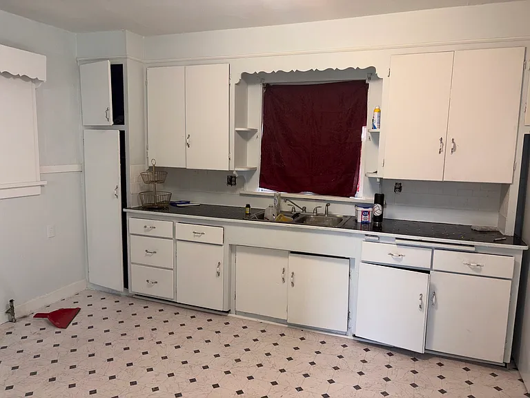 1513 S Livingston St — Photo 19