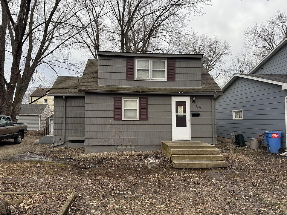 1st image of 1216 5th St SE