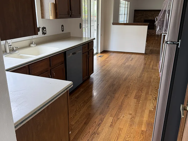 4657 Freeport Way — Photo 3