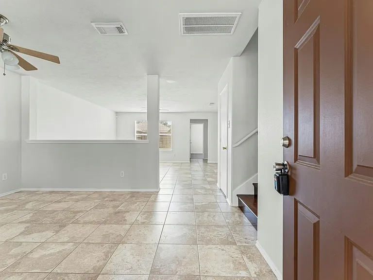 12251 Noco Dr #1 — Photo 5