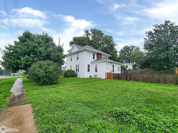 2nd image of 102 Johnston St