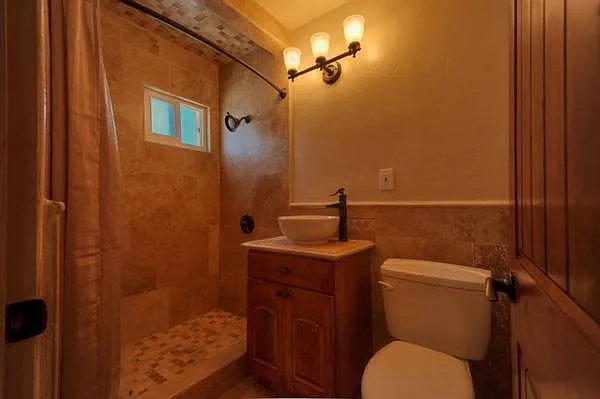 4938 Newport Ave — Photo 4