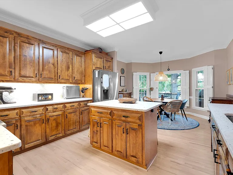 202 Mallowrose Ln — Photo 11