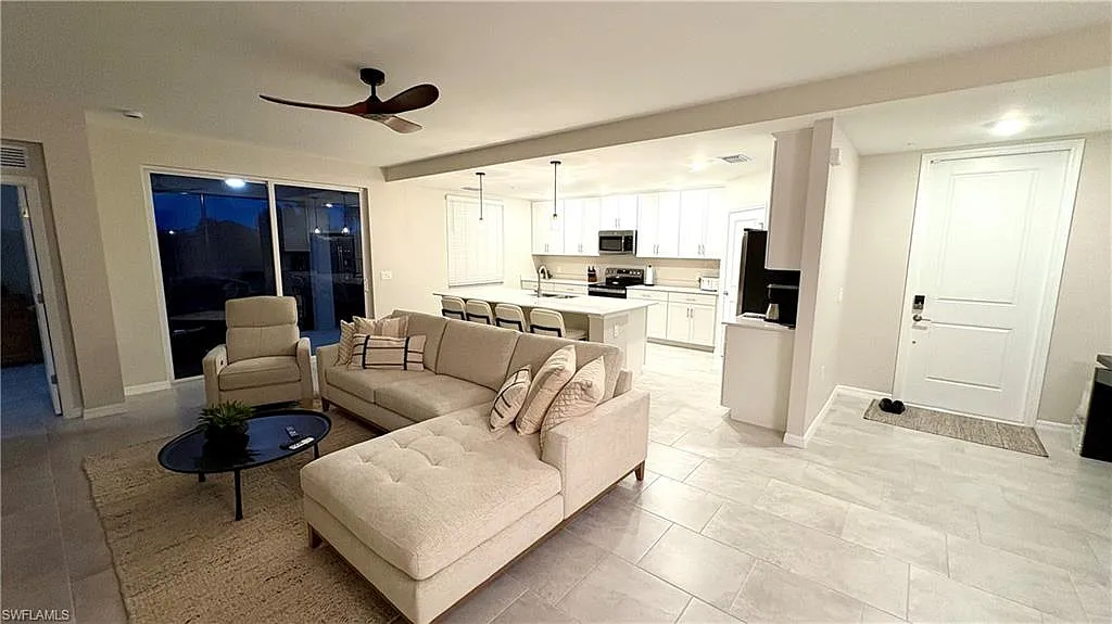 5615 Newcastle Court #5212 - The National - Shaheen — Photo 4