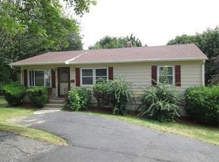 37 Westmorland Dr, Worcester, MA 01602