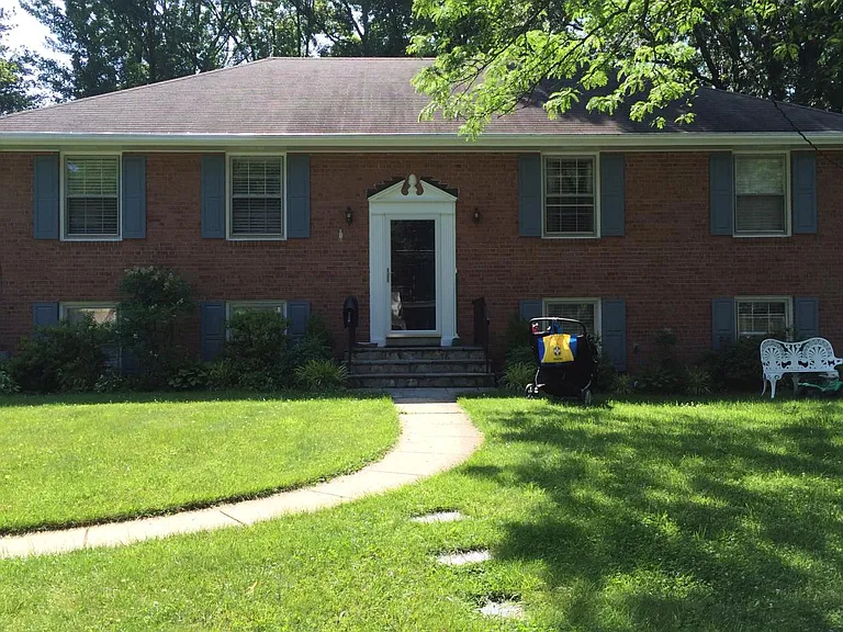 8421 Crown Pl — Photo 42