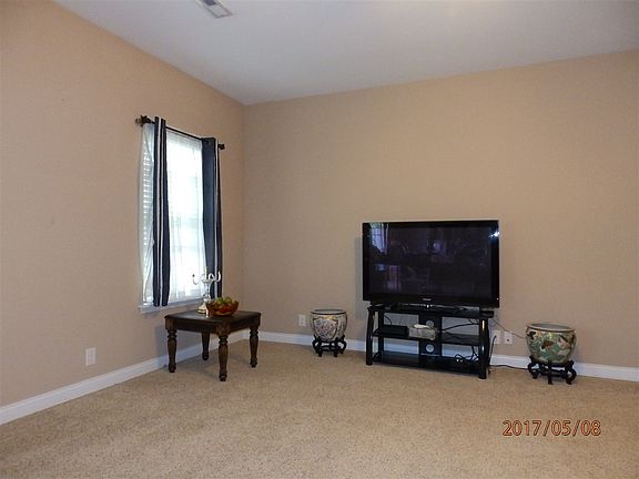 2nd image of 354 Vineland Place Dr
