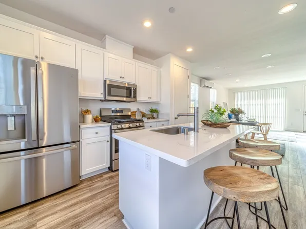 Phase 1 Bungalow Rental - Lot D40 Main, 2175 Kenrick Ln #D40-1, Chico, CA 95928