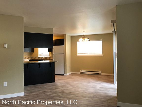 3rd image of 21607 30th Ave S APT 2