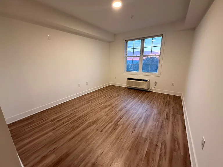 519 Cliff St #215E — Photo 6