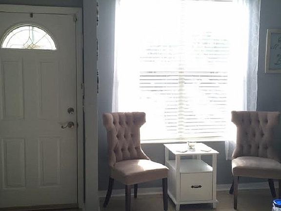 3rd image of 3901 SW 20th Ave APT 201