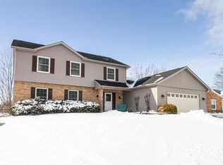 6921 Wilton Dr NE, Cedar Rapids, IA 52402