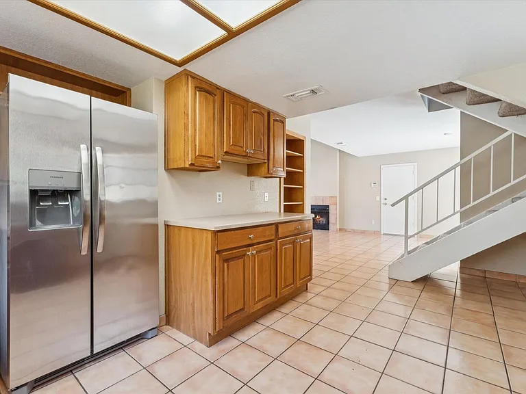 1743 E Tara Dr — Photo 6