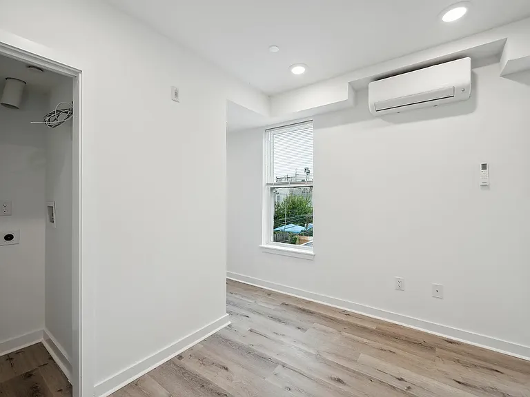 3458 Frankford Ave #B31 — Photo 8