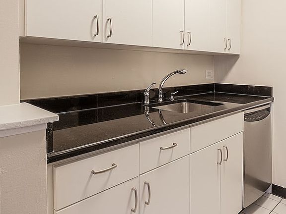 4th image of 182 E 95th St APT 6C