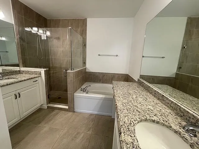 12921 Trevi Isle Dr — Photo 23
