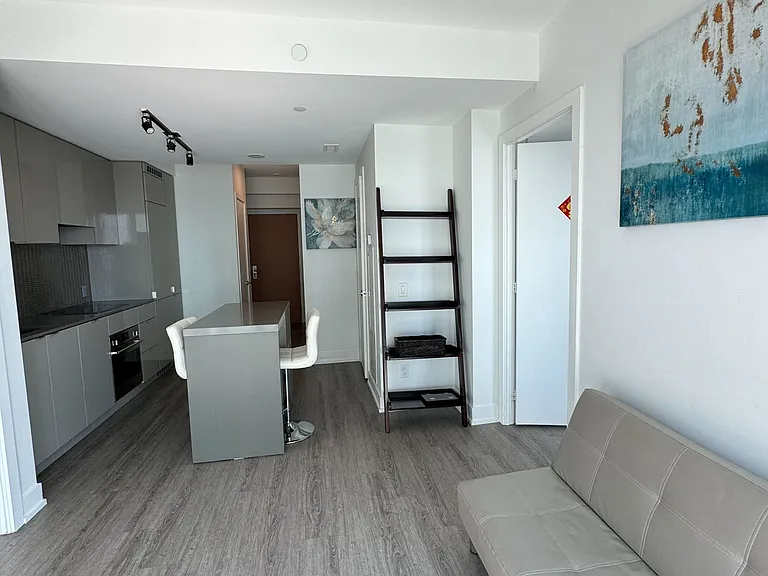 7 Grenville St #5401 — Photo 7