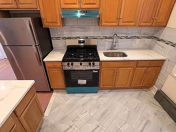 4th image of 3202 28th Ave APT 2R