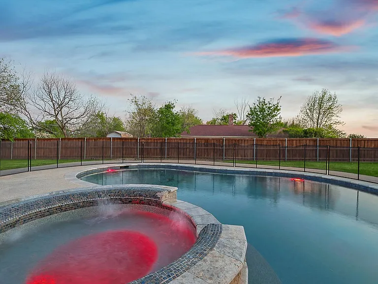 3322 Darby Ln — Photo 98