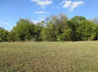 111 Country Club Dr, Marlin, TX 76661