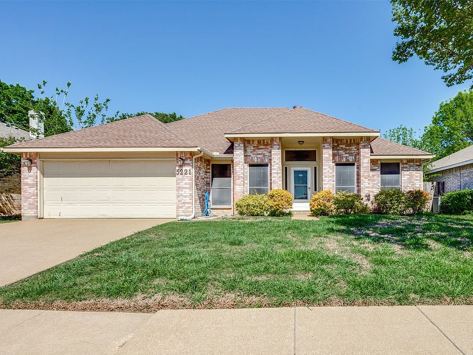 1st image of 5221 Tennis Villa Dr