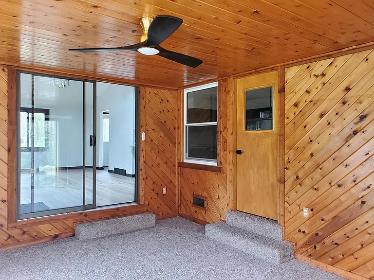 18625 Lola Dr — Photo 14